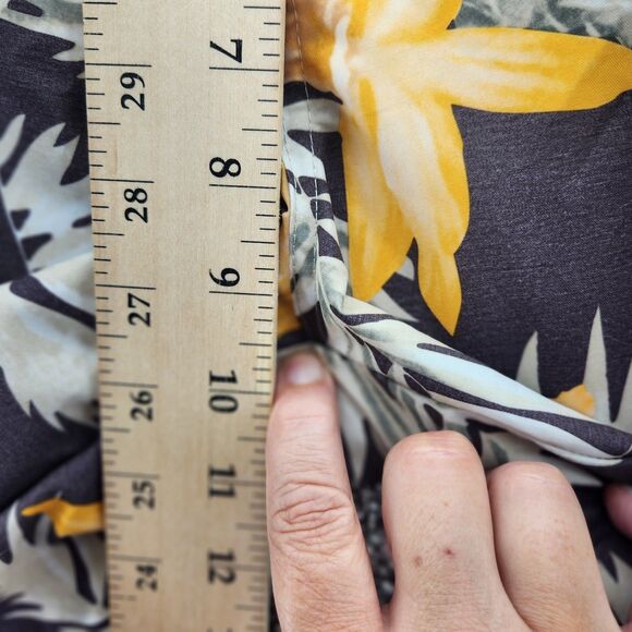 6/$30 Raya Sun small NWT brown floral boarding shorts - Picture 7 of 10